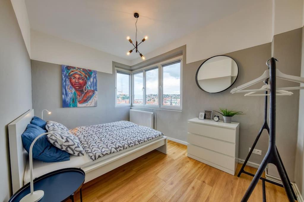 Apartmán Falcon Apartment, Pano, View, Old Town, Bratislava